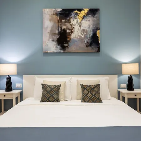 Trevi Fountain Boutique Apartment-2